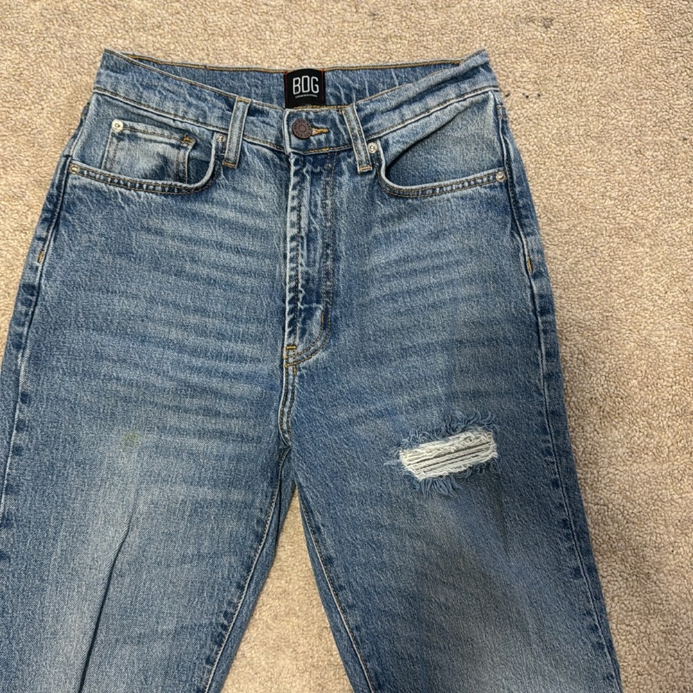 BDG Stretch High Rise Flare Medium Washed Denim Jeans distressed Size 27 - Picture 2 of 13